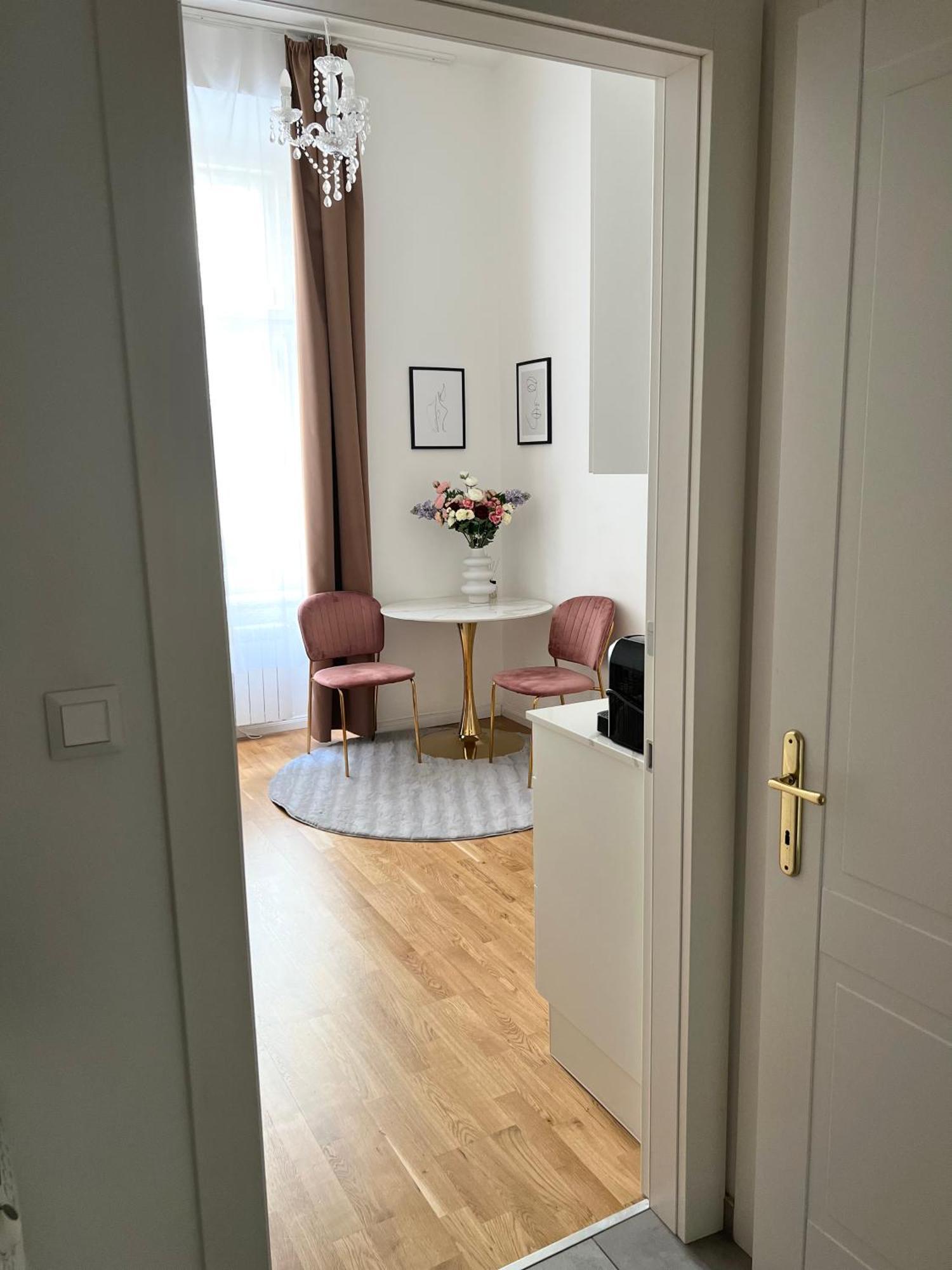 Angeloroma Deluxe Apartment Prag Eksteriør billede